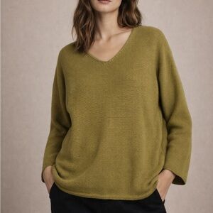 Olive Green Lightweight Women's Sweater sz L